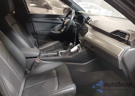 2023 Audi Q3 Premium 45 Tfsi S Line Quattro Tiptronic z USA, uszkodzony, nr VIN WA1DECF36P1143104